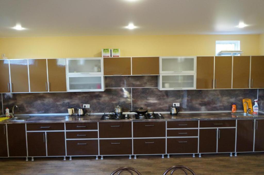 Alakhadze Mini Hotel Diva מראה חיצוני תמונה