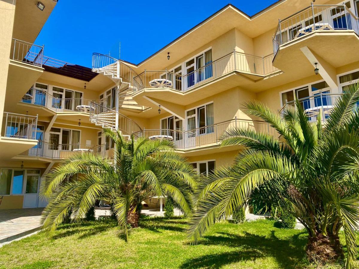 Alakhadze Mini Hotel Diva מראה חיצוני תמונה