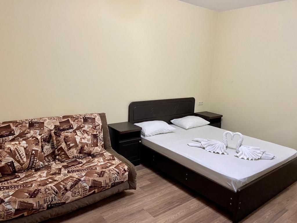 Alakhadze Mini Hotel Diva מראה חיצוני תמונה