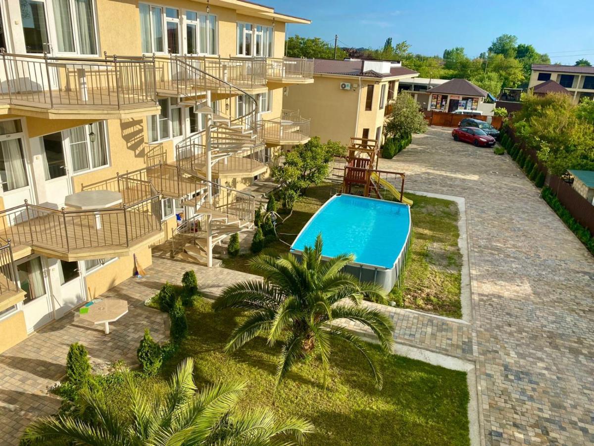 Alakhadze Mini Hotel Diva מראה חיצוני תמונה