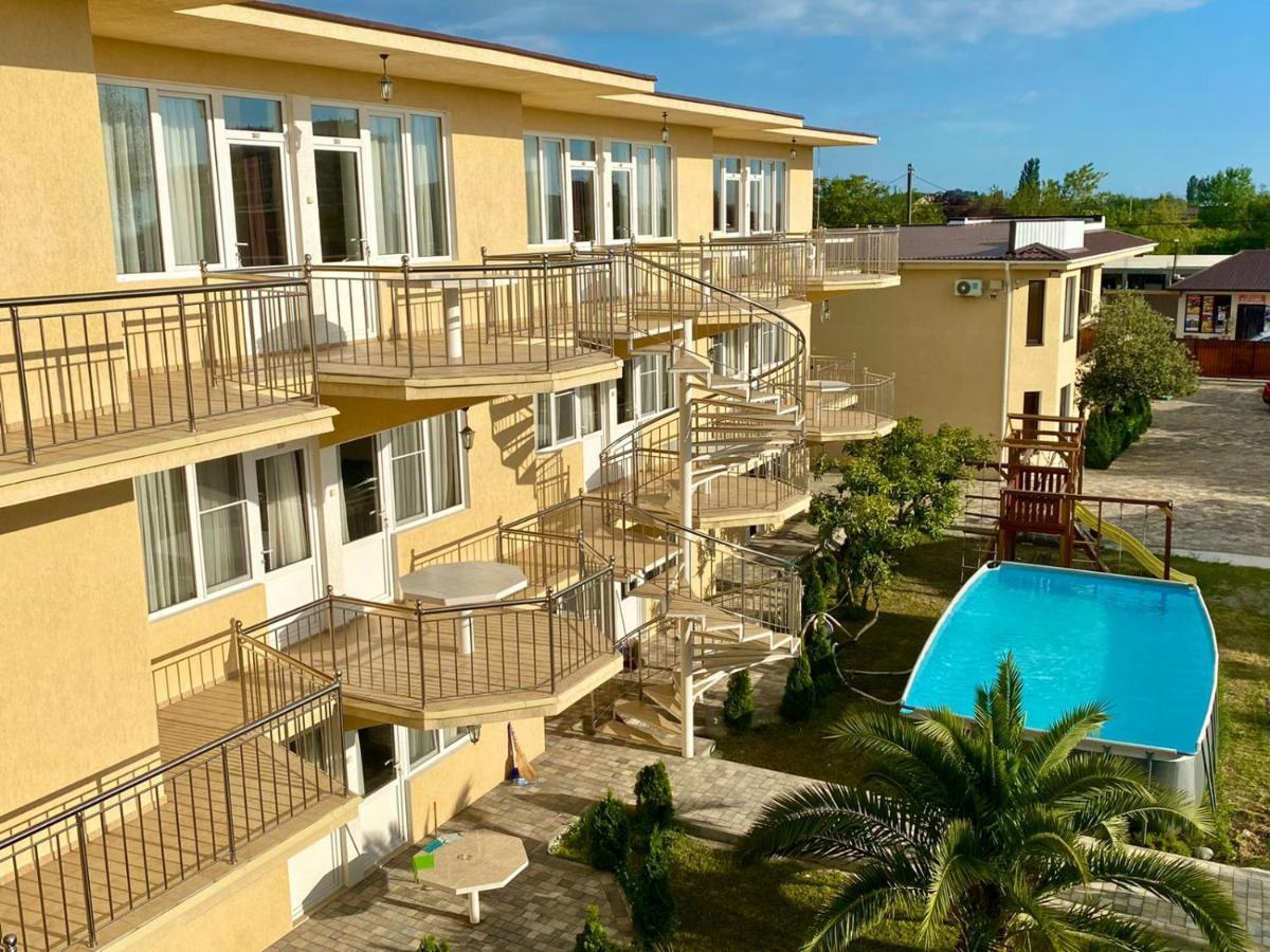 Alakhadze Mini Hotel Diva מראה חיצוני תמונה